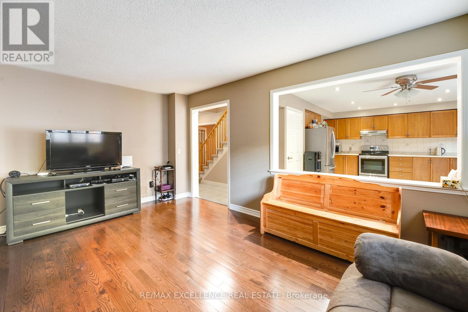 14 Nymark Place, Brampton, Ontario  L6S 5T6 - Photo 15 - W12457832