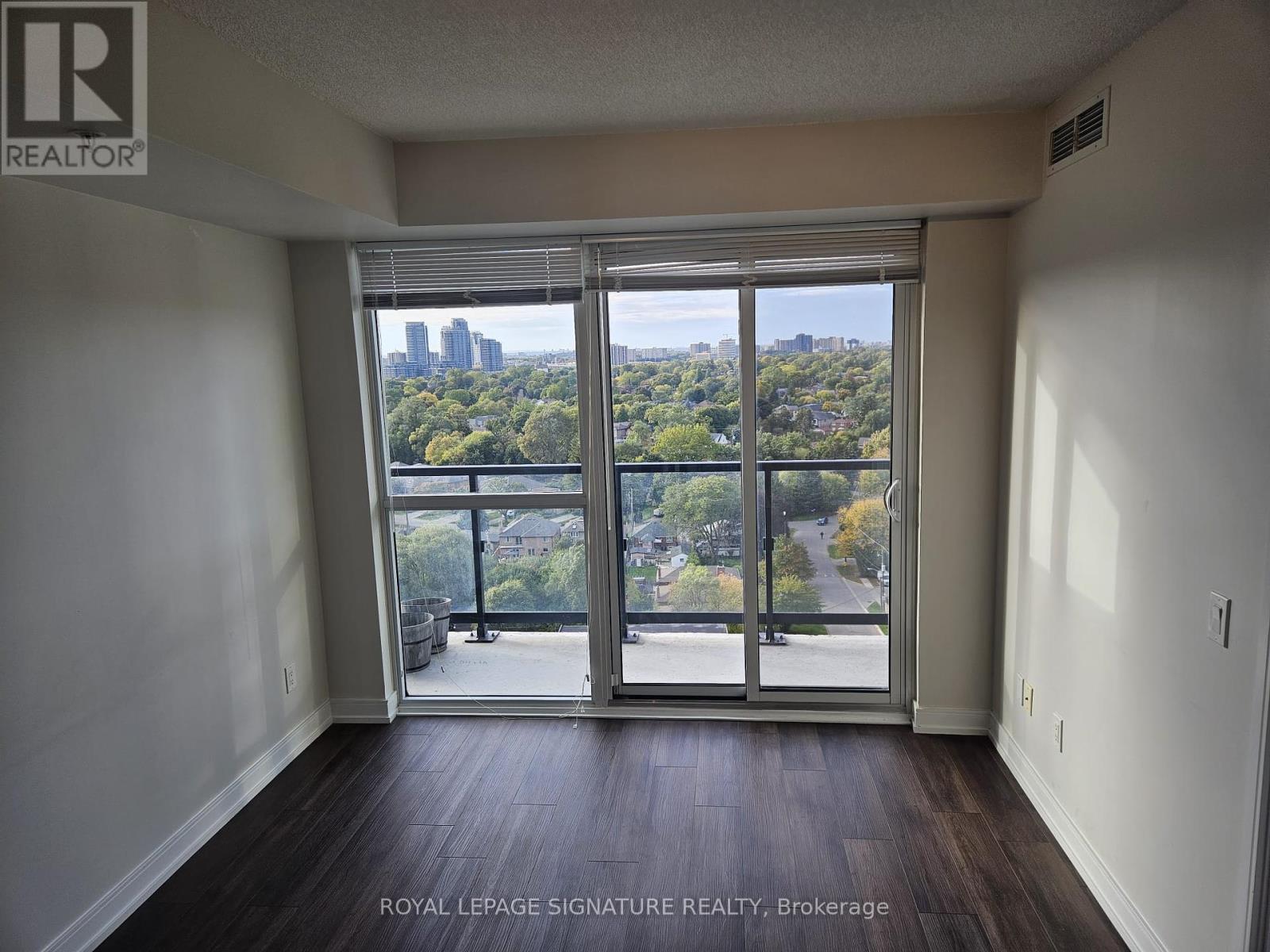 1603 - 20 Thomas Riley Road, Toronto, Ontario  M9B 1B3 - Photo 5 - W12457838