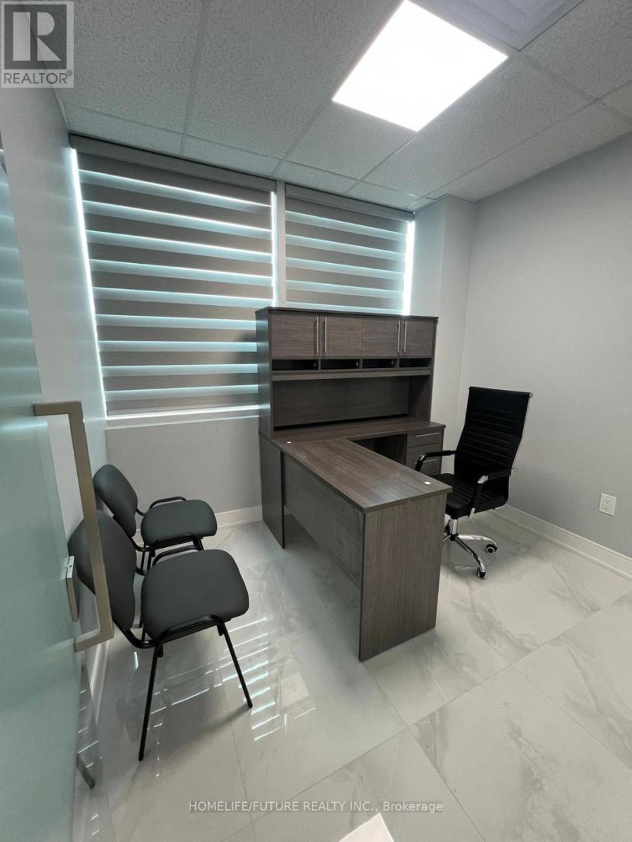 202 - 50 Sunny Meadow Boulevard, Brampton, Ontario  L6R 0Y7 - Photo 3 - W12457840