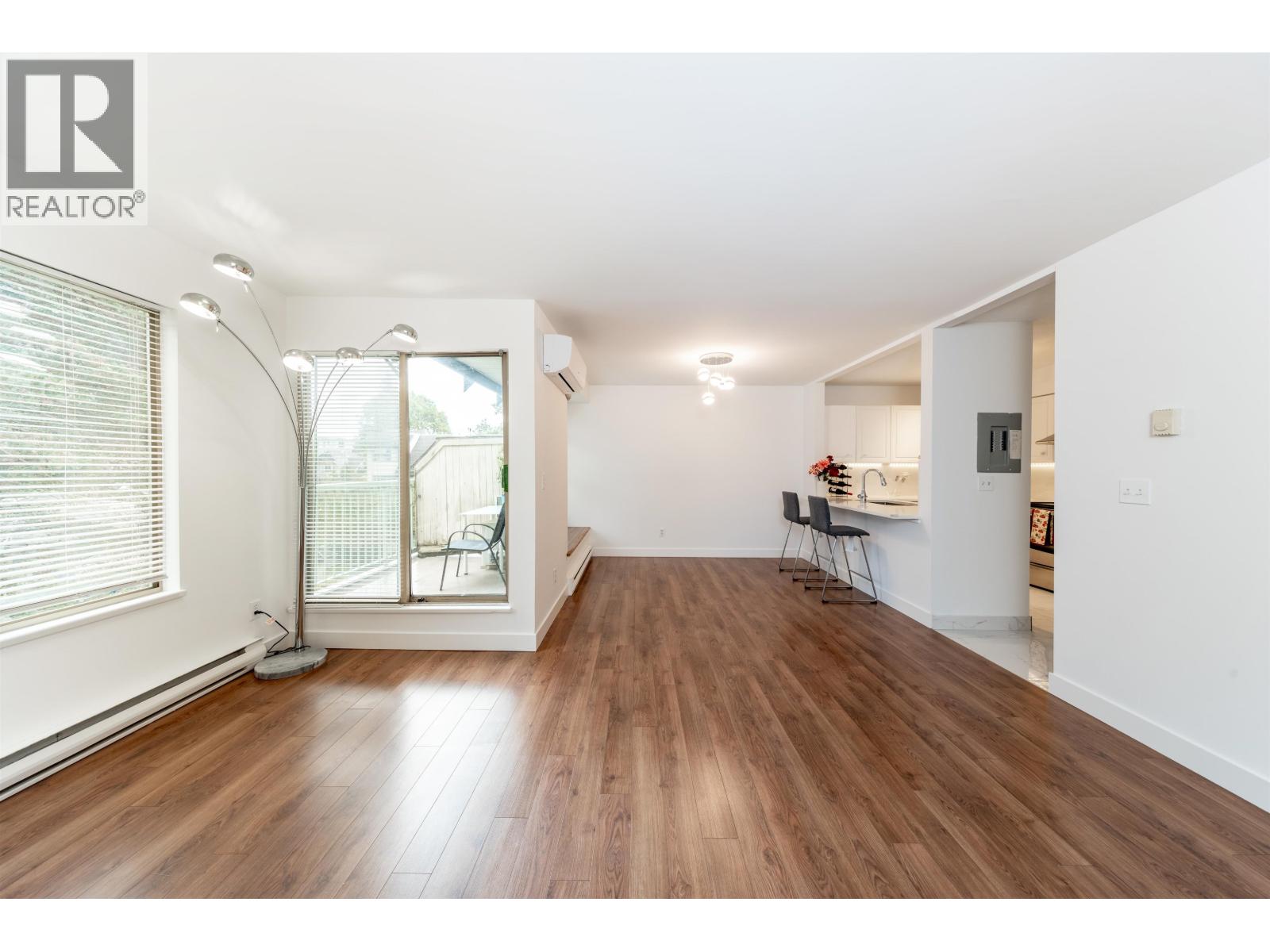 40 7520 18th Street, Burnaby, British Columbia  V3N 4X7 - Photo 5 - R3057439