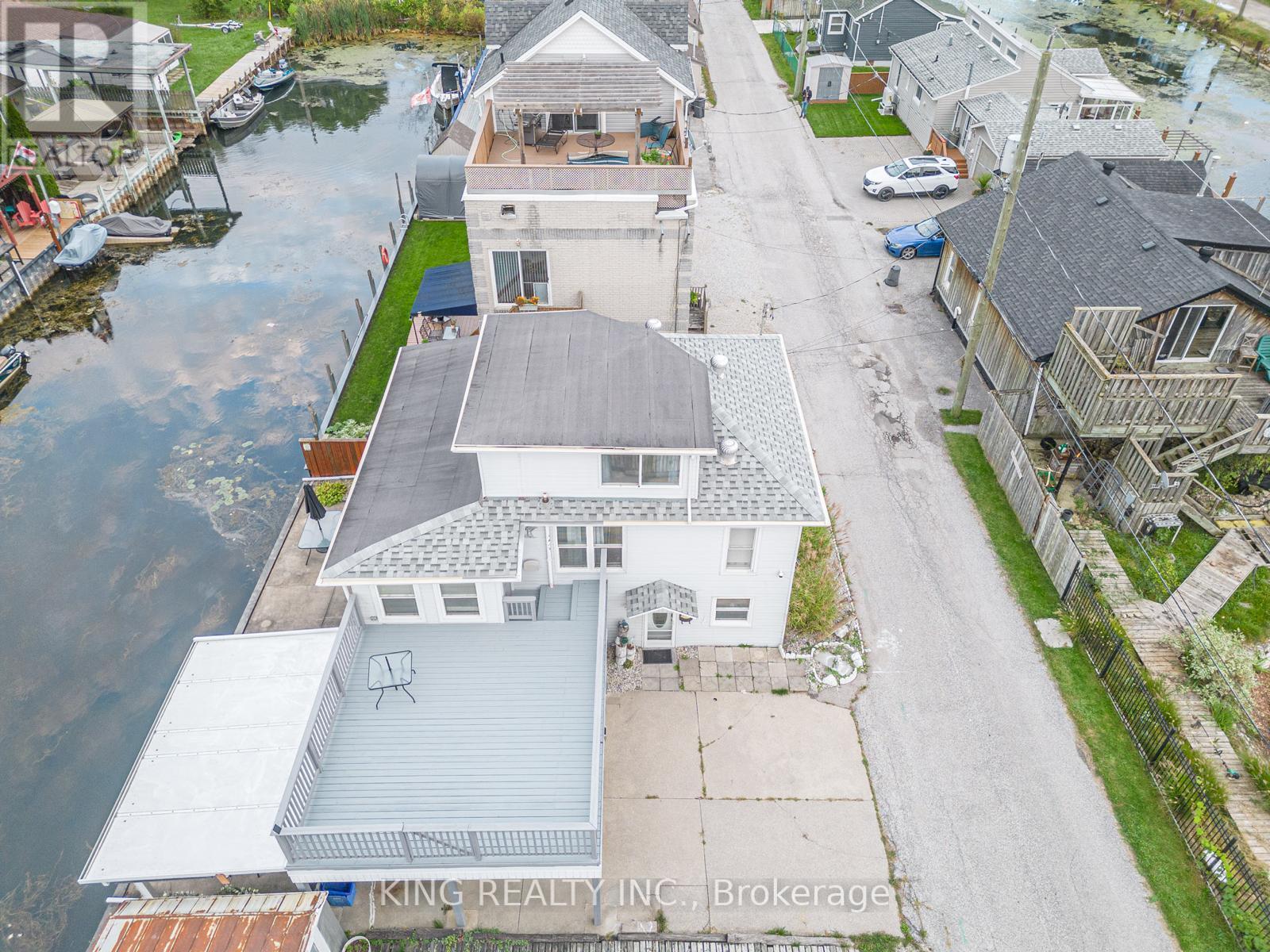 42 Wahneta Avenue, Lasalle, Ontario  N9J 1T7 - Photo 3 - X12457815
