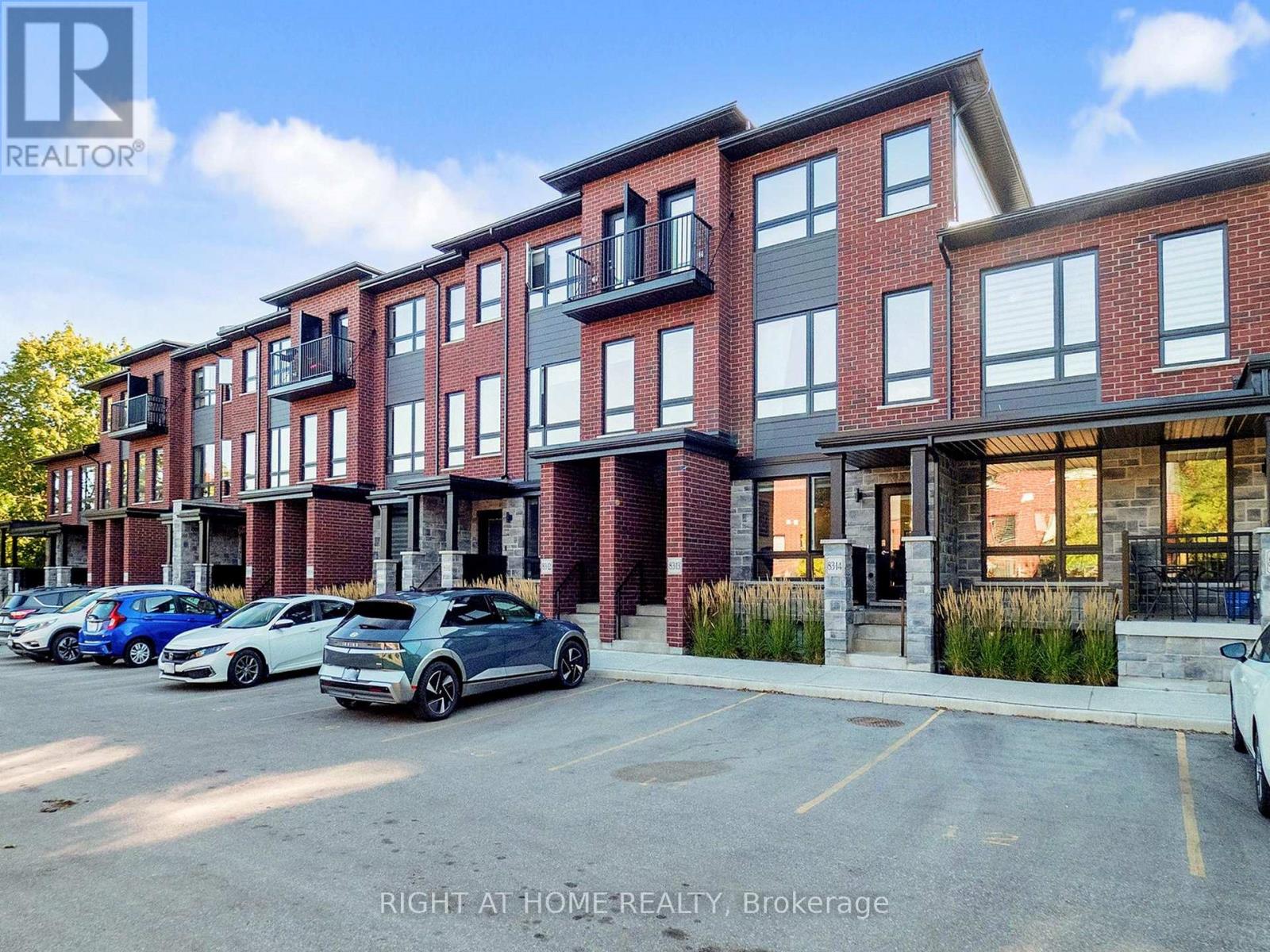 07 - 83 Beechwood Avenue, Guelph, Ontario  N1H 5Z7 - Photo 2 - X12457839