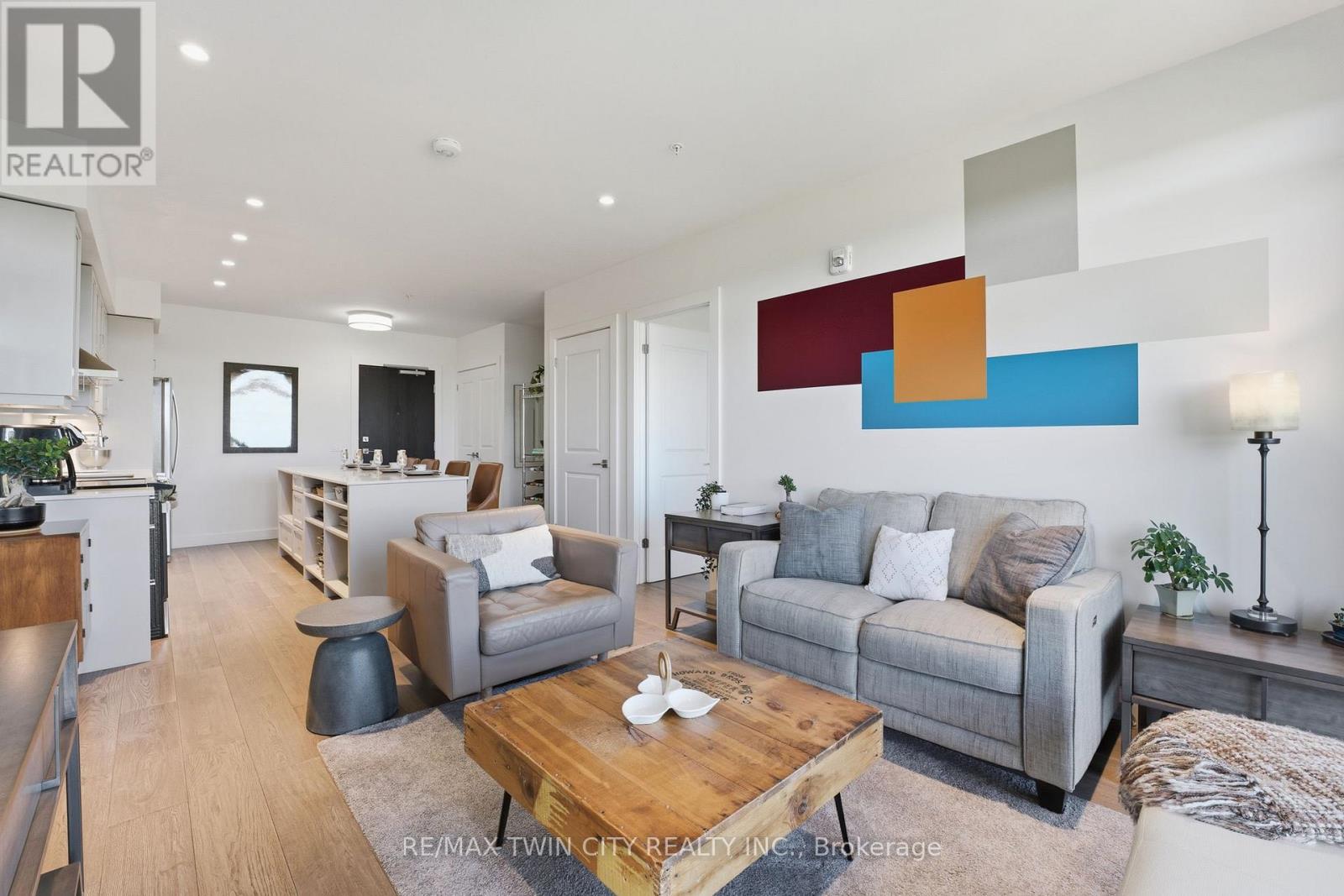 1410 - 15 Glebe Street, Cambridge, Ontario  N1S 0C3 - Photo 8 - X12457841