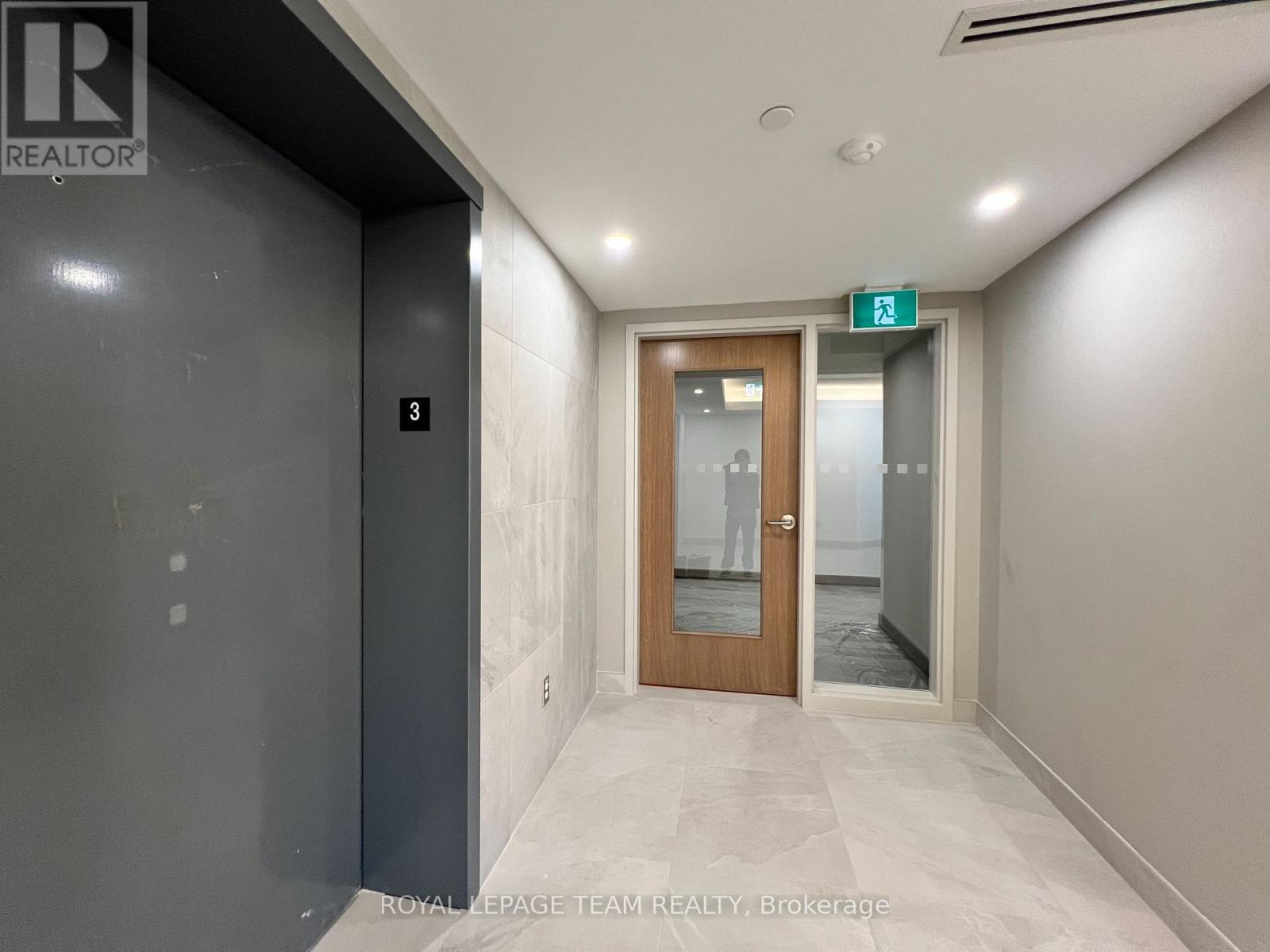 310 - 360 Deschatelets Avenue, Ottawa, Ontario  K1S 5Y1 - Photo 6 - X12272599