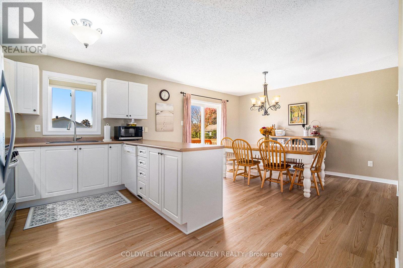 129 Riley Crescent, Mcnab/braeside, Ontario  K7S 0E9 - Photo 4 - X12457844