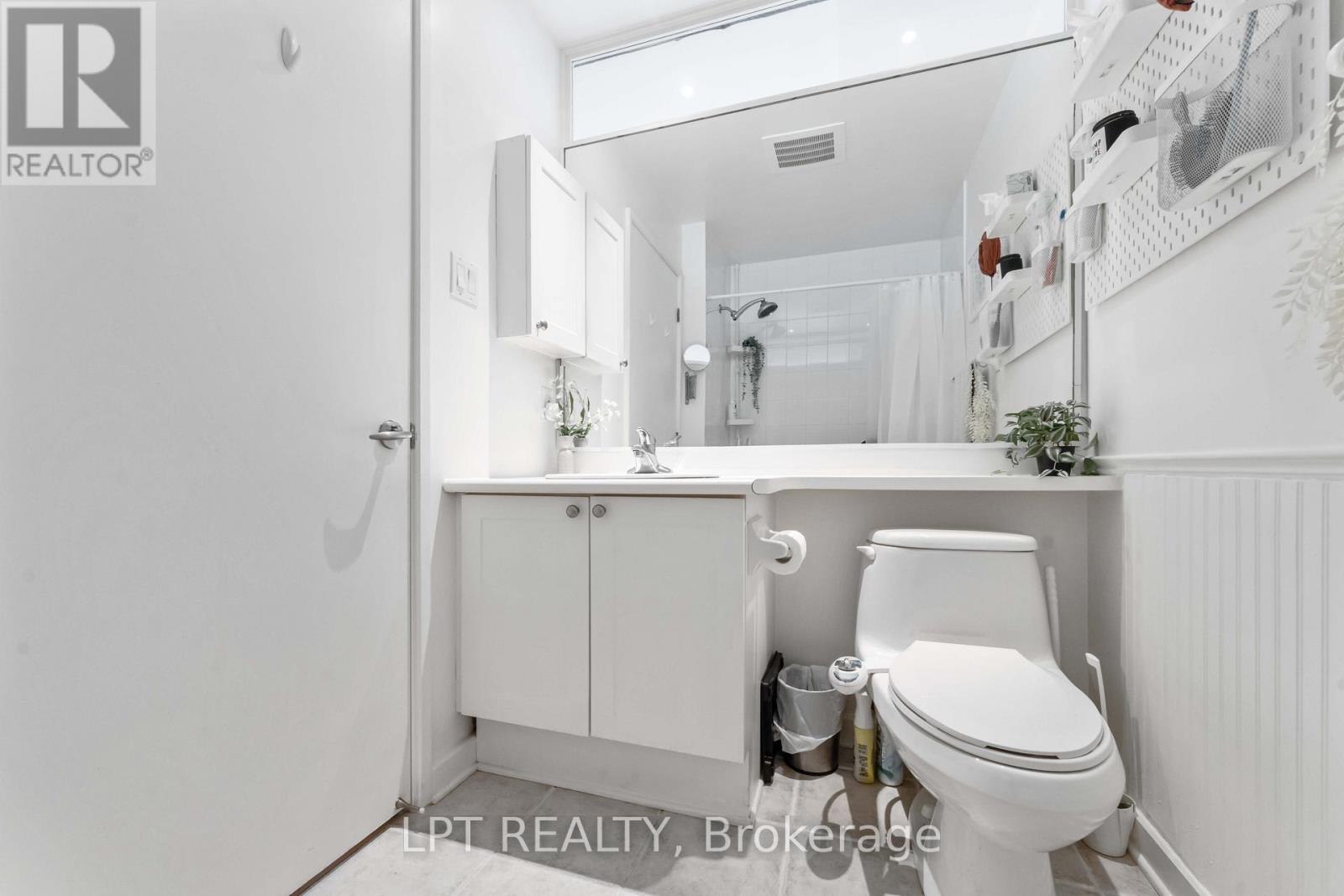 206 - 150 Caroline Avenue, Ottawa, Ontario  K1Y 4X8 - Photo 30 - X12457853