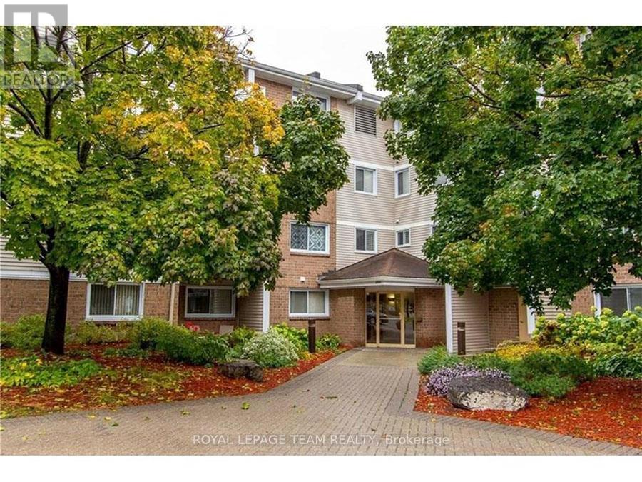 118 - 260 BRITTANY DRIVE, Ottawa, Ontario