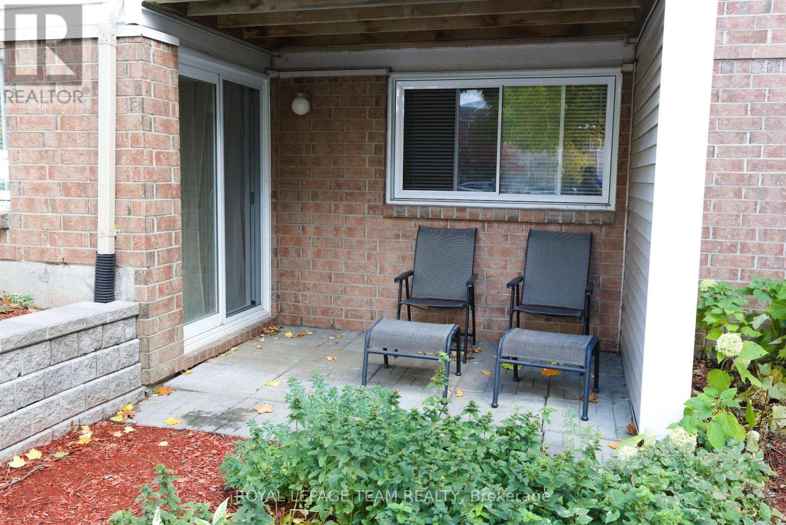 118 - 260 Brittany Drive, Ottawa, Ontario  K1K 4M2 - Photo 12 - X12457863