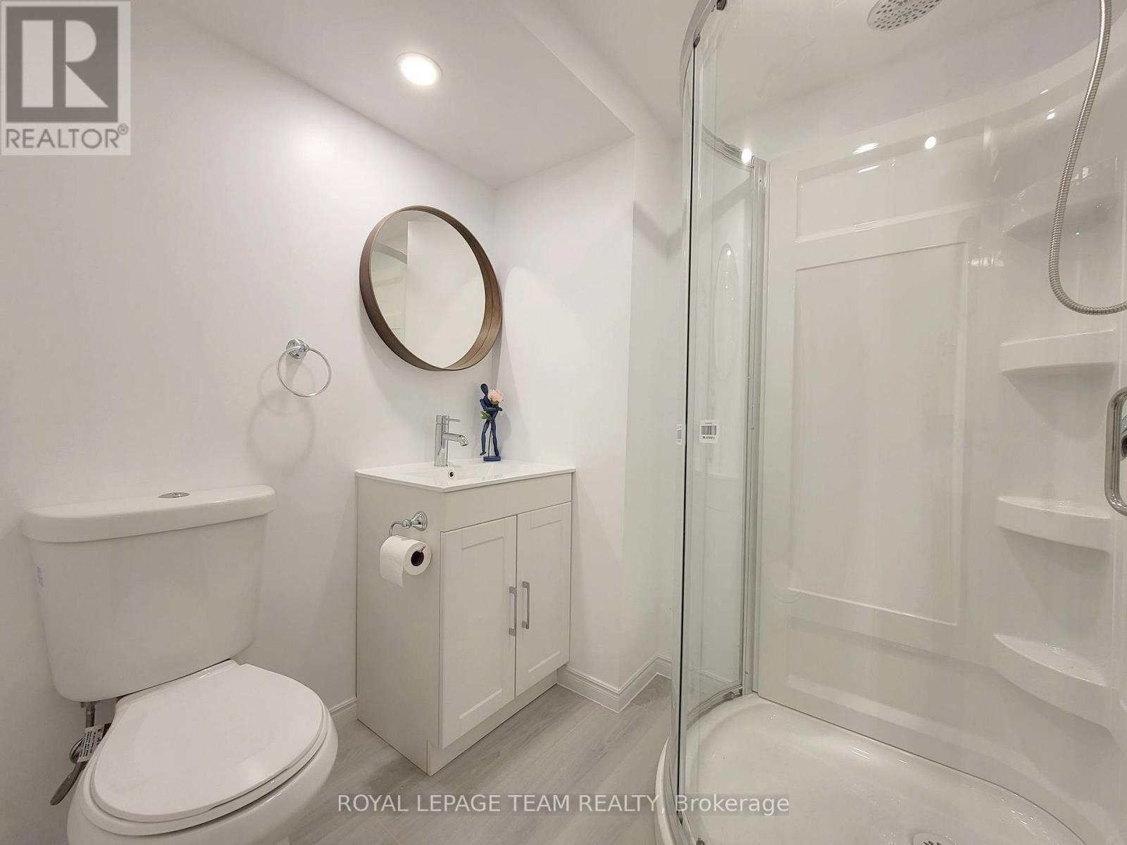 852 Cummings Avenue, Ottawa, Ontario  K1K 2L4 - Photo 23 - X12457865