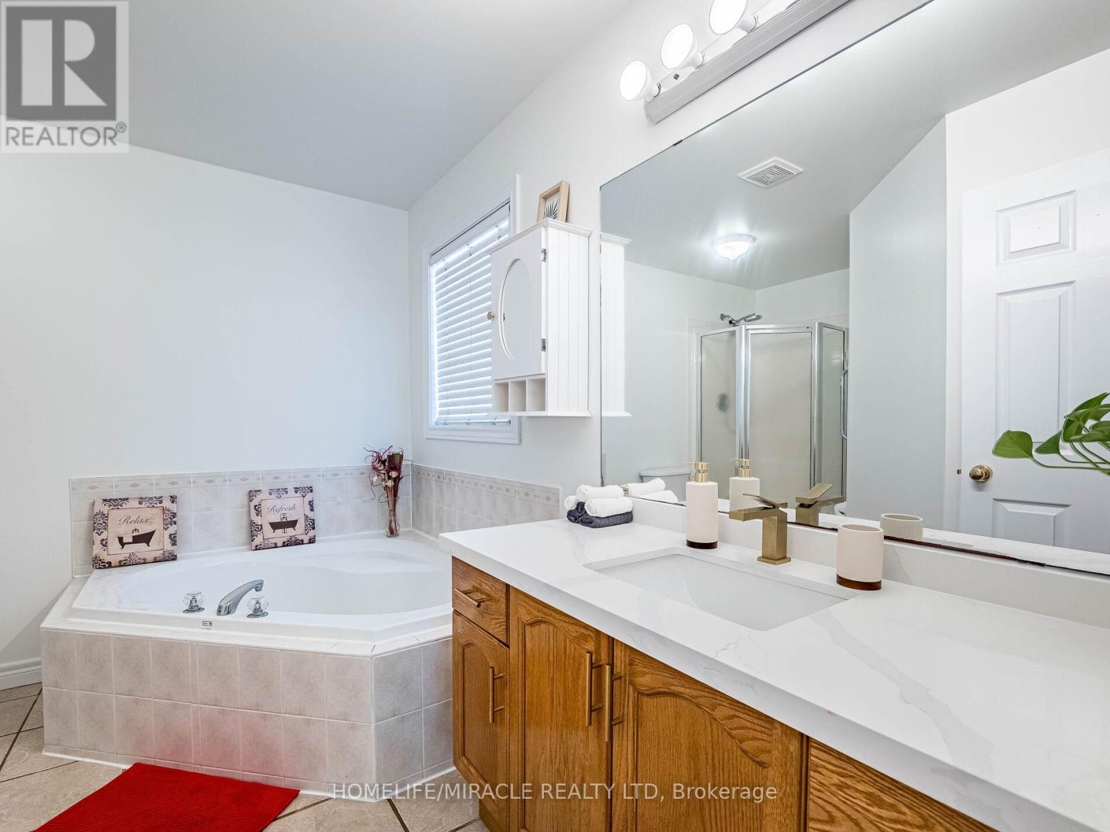678 Salzburg Drive, Waterloo, Ontario  N2V 2N8 - Photo 22 - X12457682