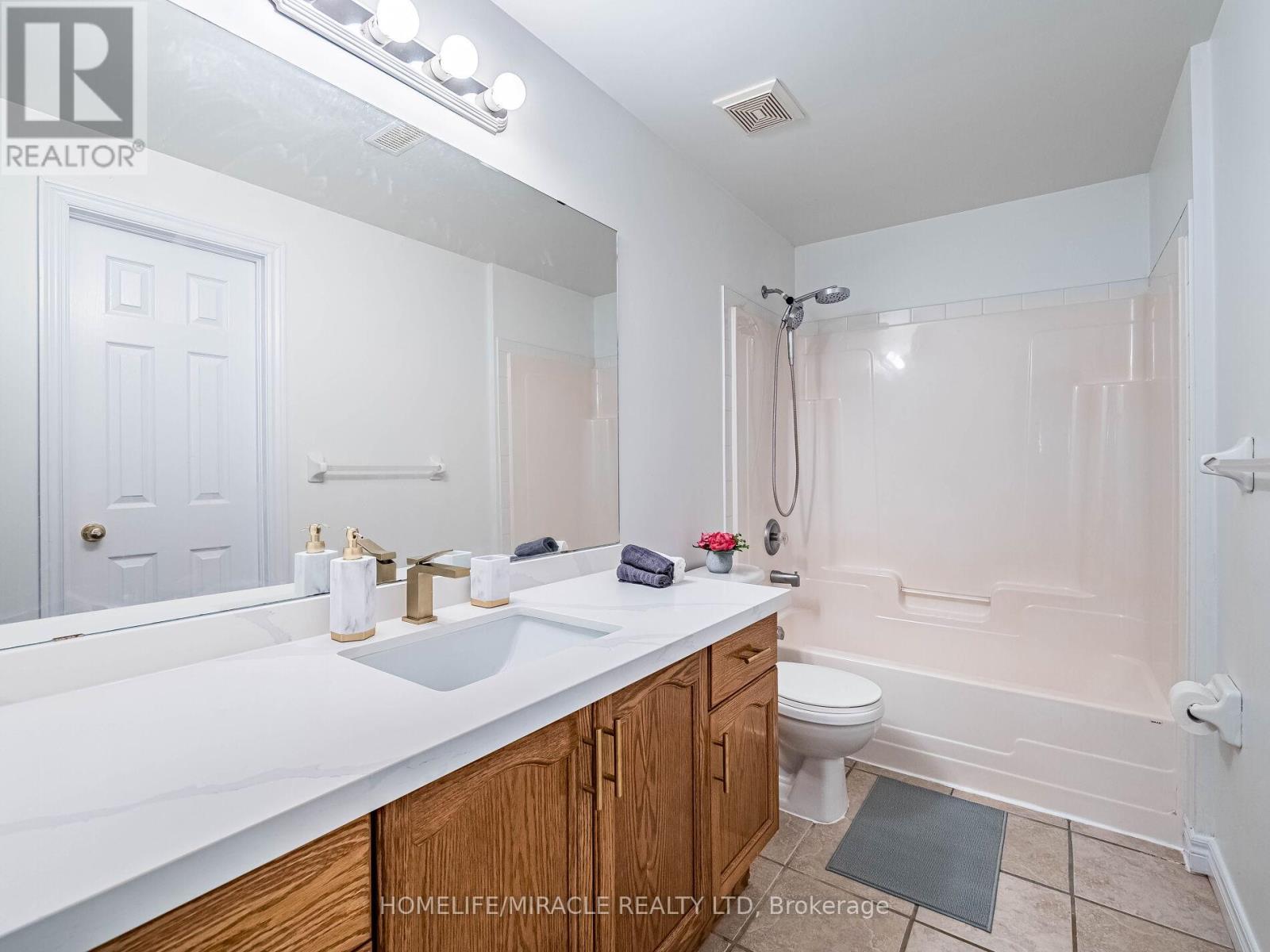 678 Salzburg Drive, Waterloo, Ontario  N2V 2N8 - Photo 34 - X12457682