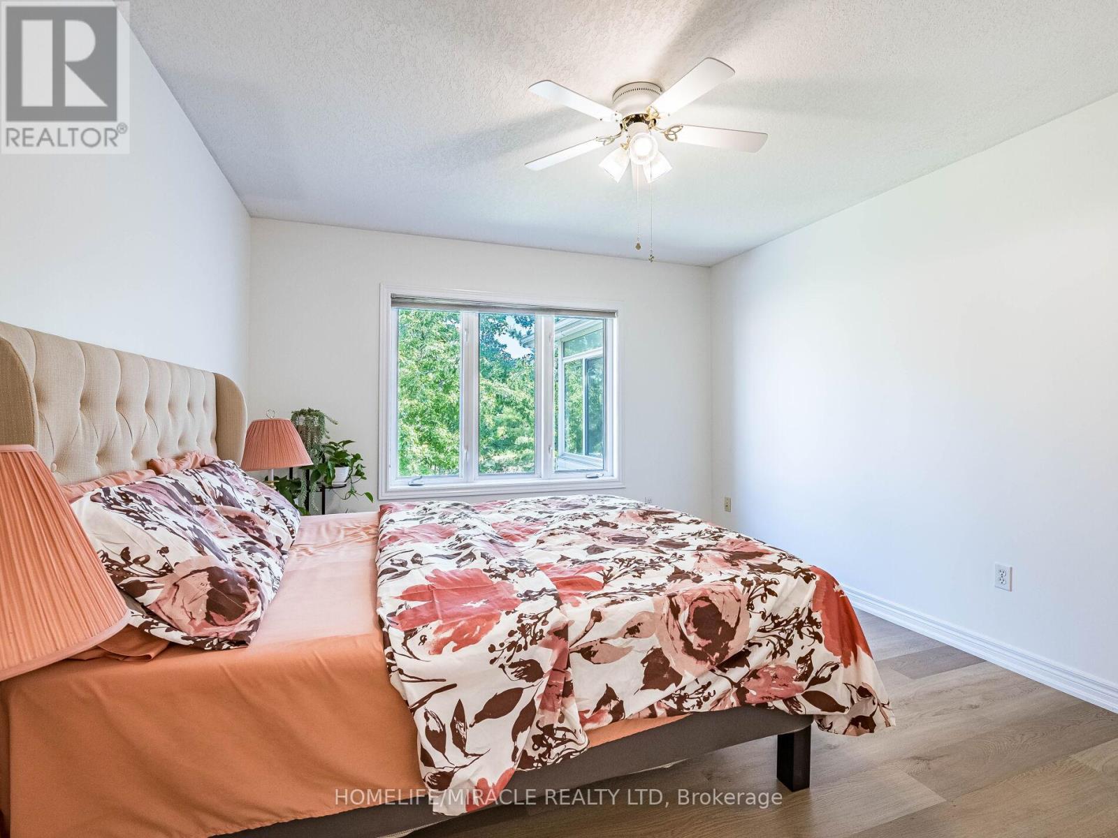 678 Salzburg Drive, Waterloo, Ontario  N2V 2N8 - Photo 21 - X12457682