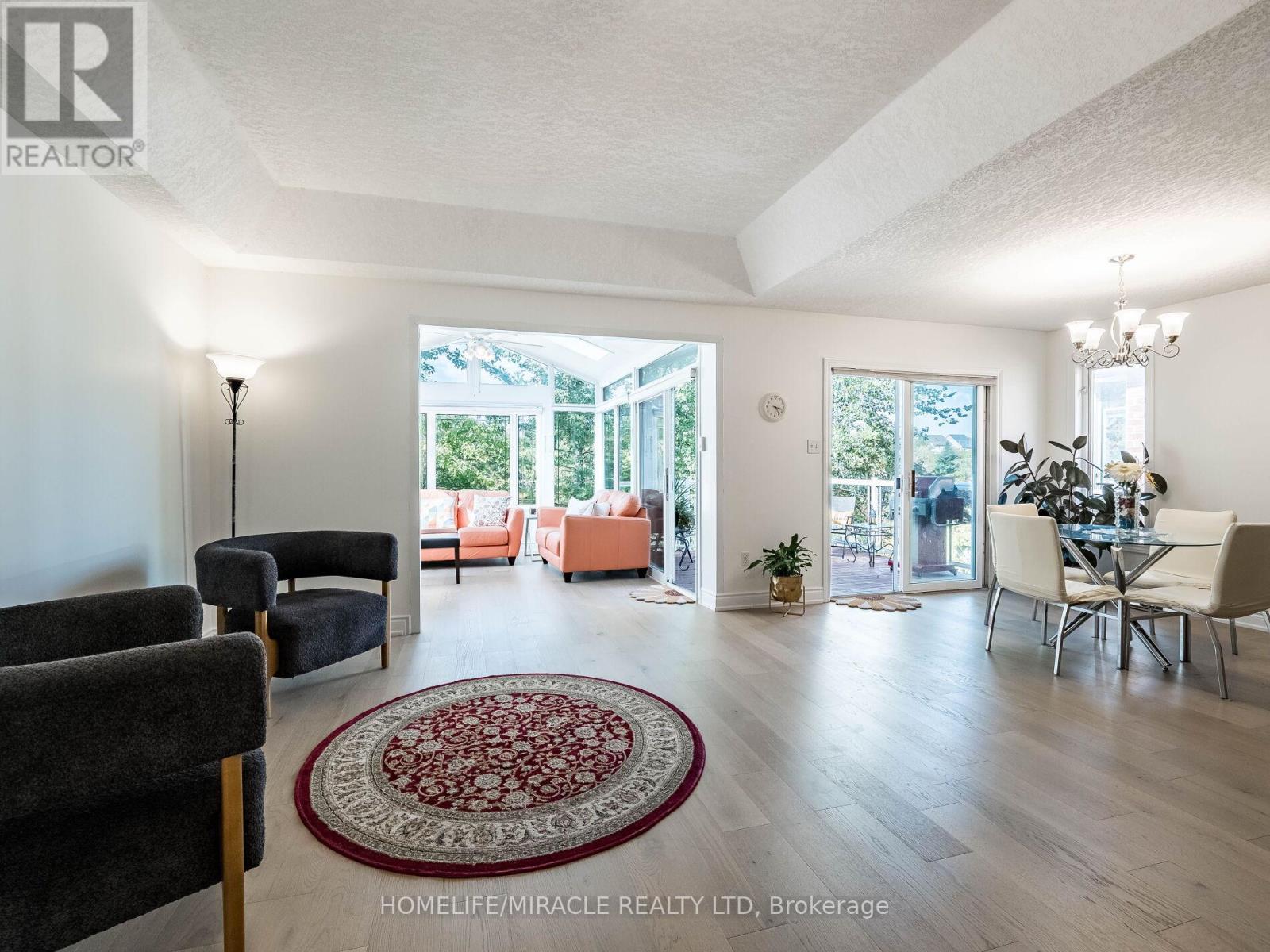 678 Salzburg Drive, Waterloo, Ontario  N2V 2N8 - Photo 12 - X12457682