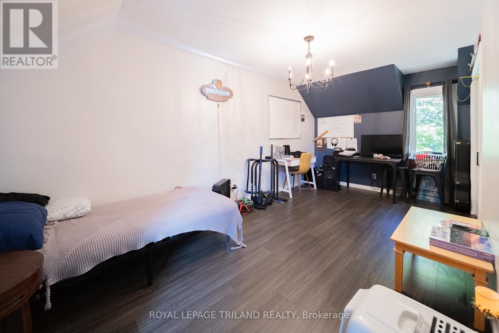 190 Emily Street, North Middlesex, Ontario  N0M 2K0 - Photo 34 - X12457851
