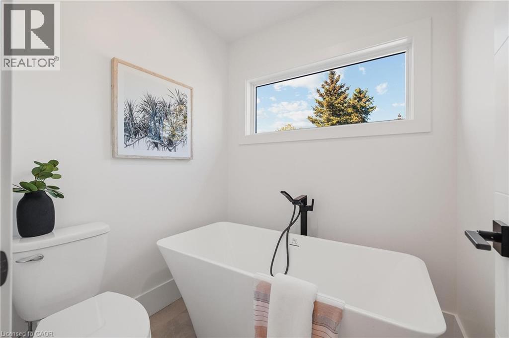 1060 Walton Avenue, Listowel, Ontario  N0B 2T0 - Photo 34 - 40769657