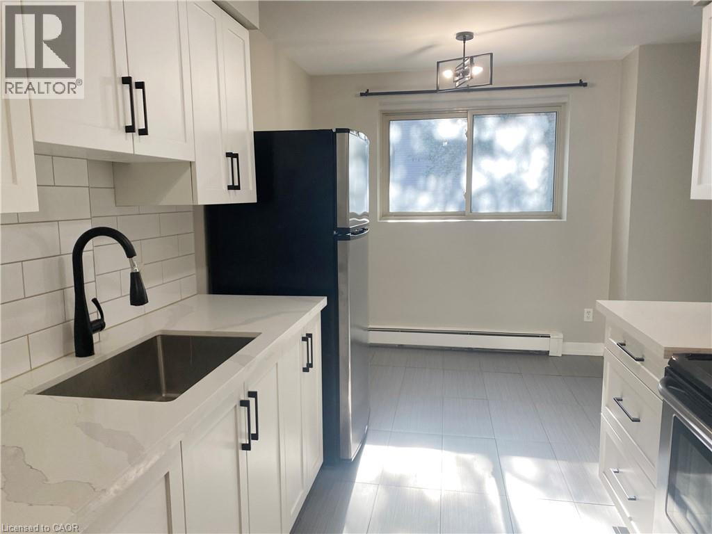163 Chandler Drive Unit# 12, Kitchener, Ontario  N2E 1H1 - Photo 5 - 40778119
