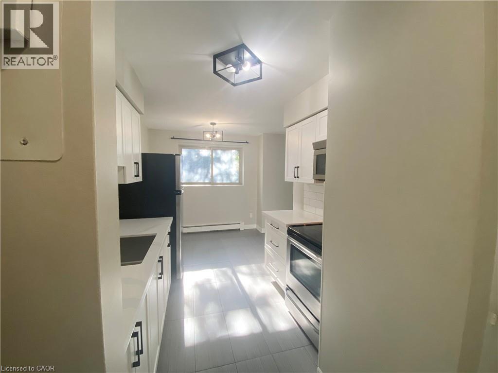 163 Chandler Drive Unit# 12, Kitchener, Ontario  N2E 1H1 - Photo 2 - 40778119