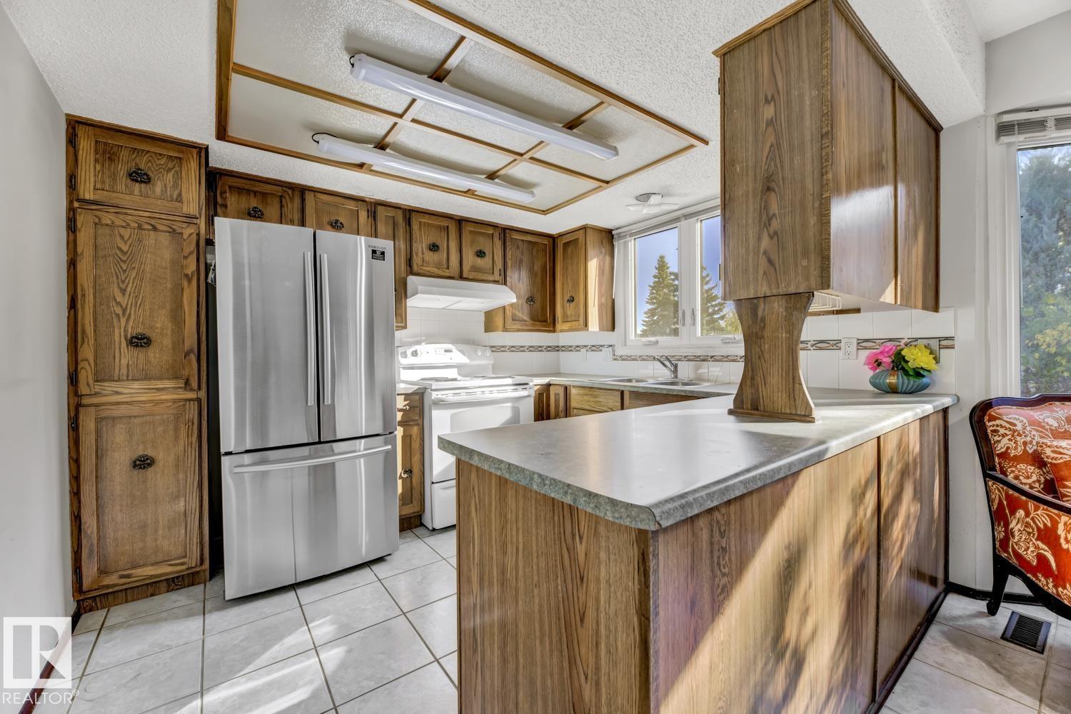 11105 20 Av Nw, Edmonton, Alberta  T6J 4S6 - Photo 14 - E4461780