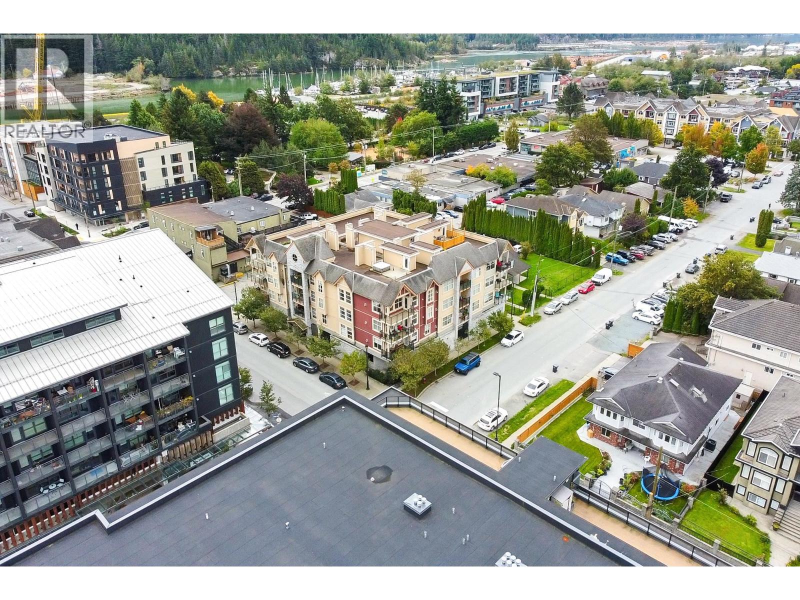 403 1310 VICTORIA STREET, Squamish, British Columbia