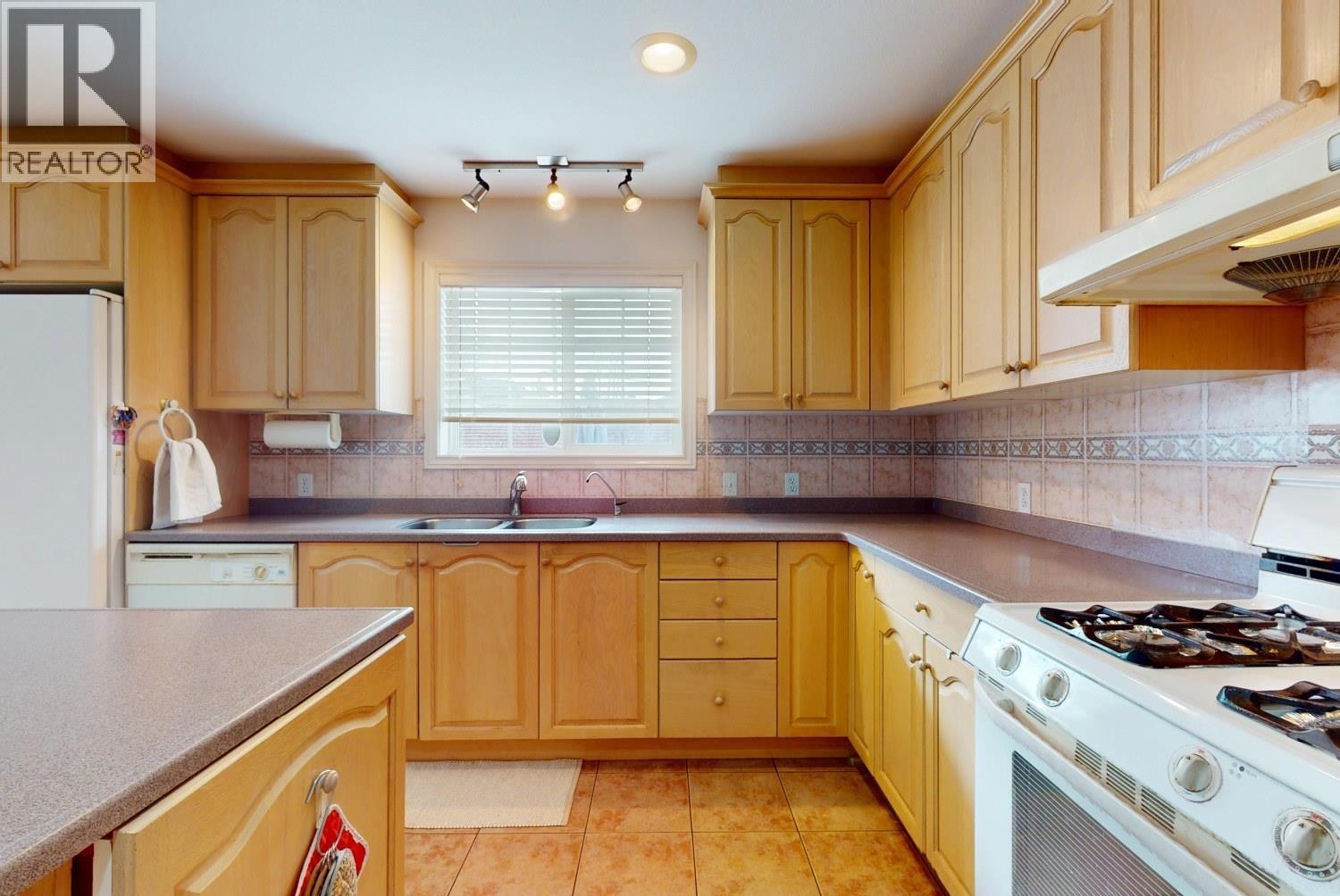 1926 W 62nd Avenue, Vancouver, British Columbia  V6P 2G6 - Photo 8 - R3057659