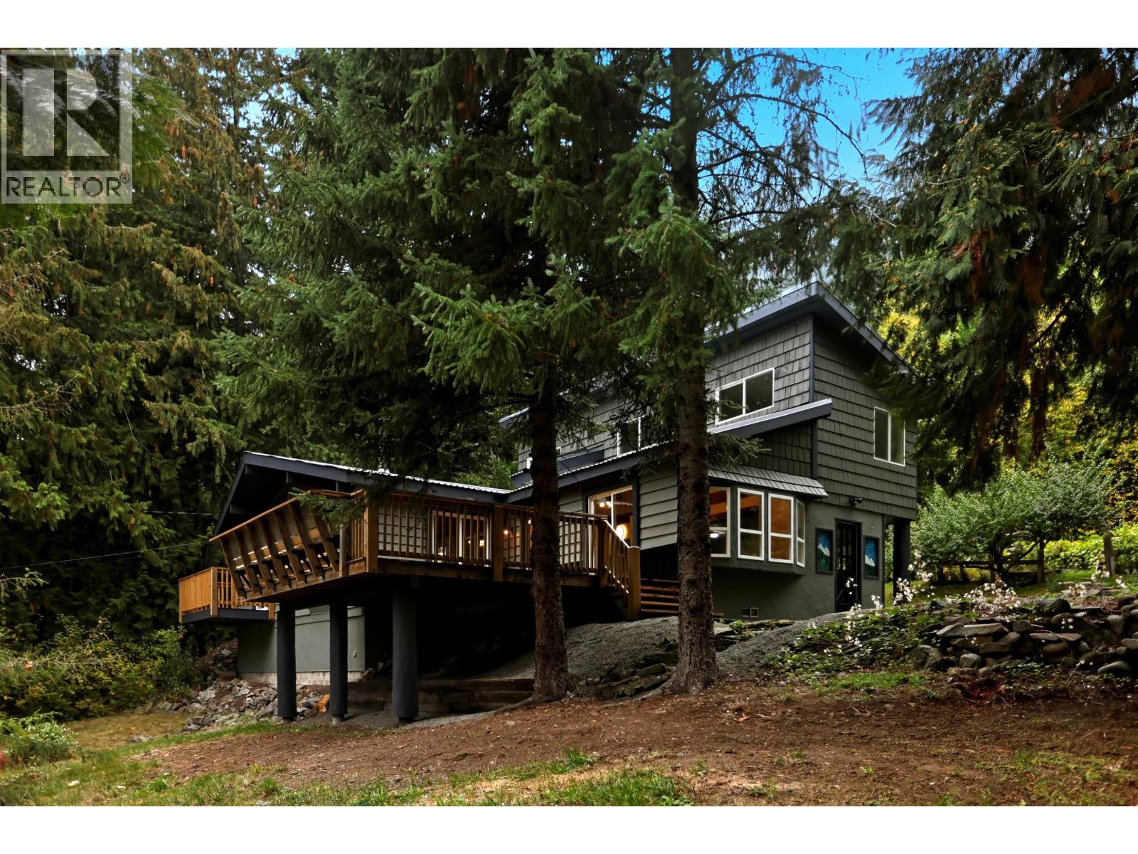 9257 PEMBERTON PORTAGE ROAD, Pemberton, British Columbia