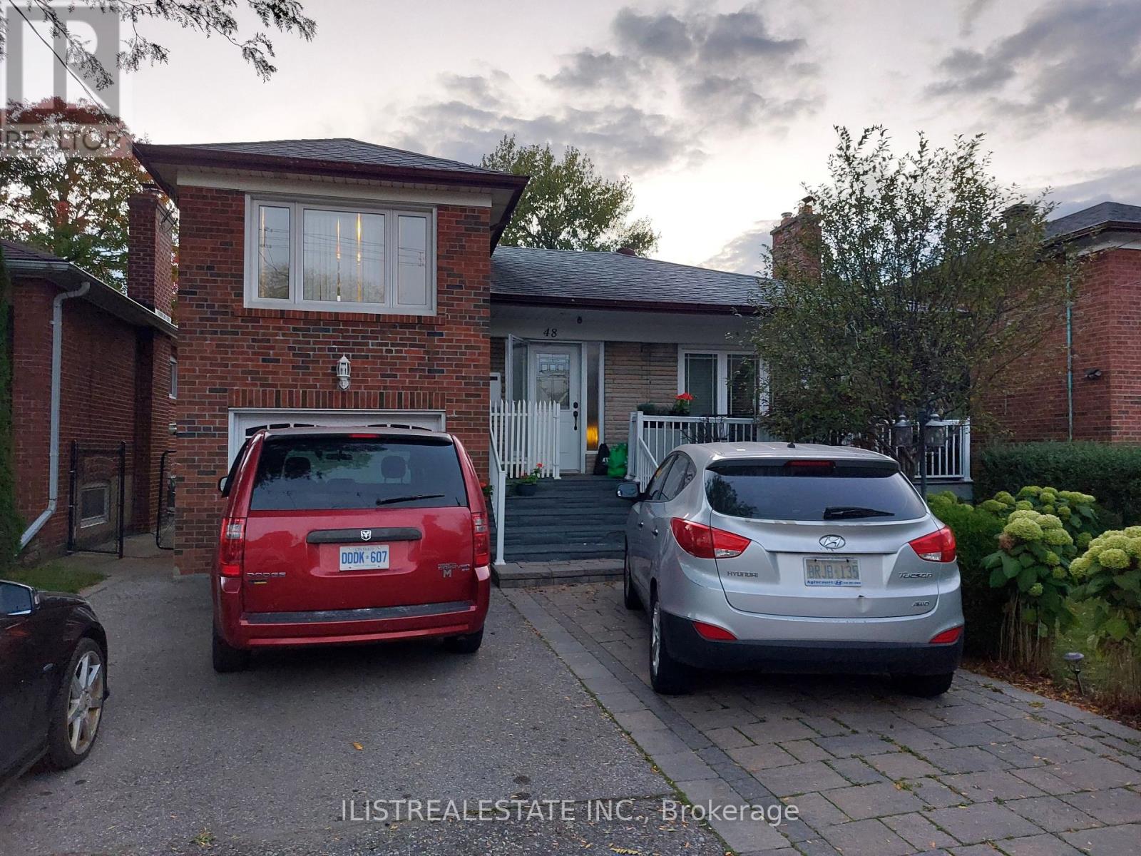 MAIN AND UPPER - 48 LOZOWAY DRIVE, Toronto, Ontario