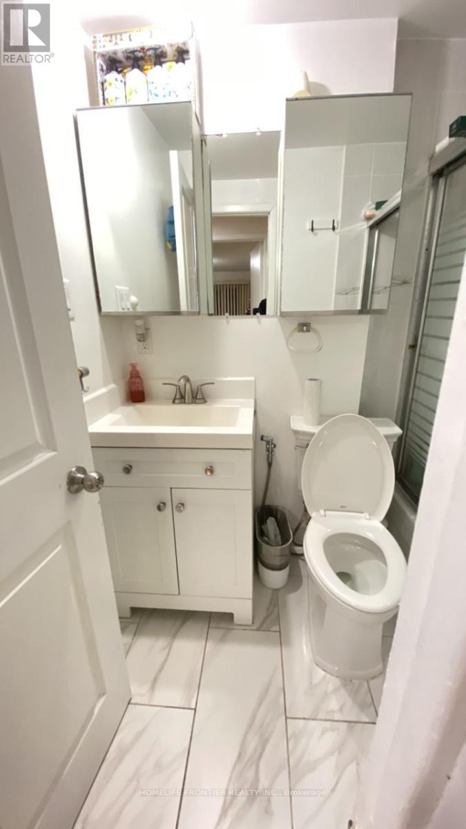 32 Bradworthy Court, Toronto, Ontario  M1B 2S7 - Photo 10 - E12457868