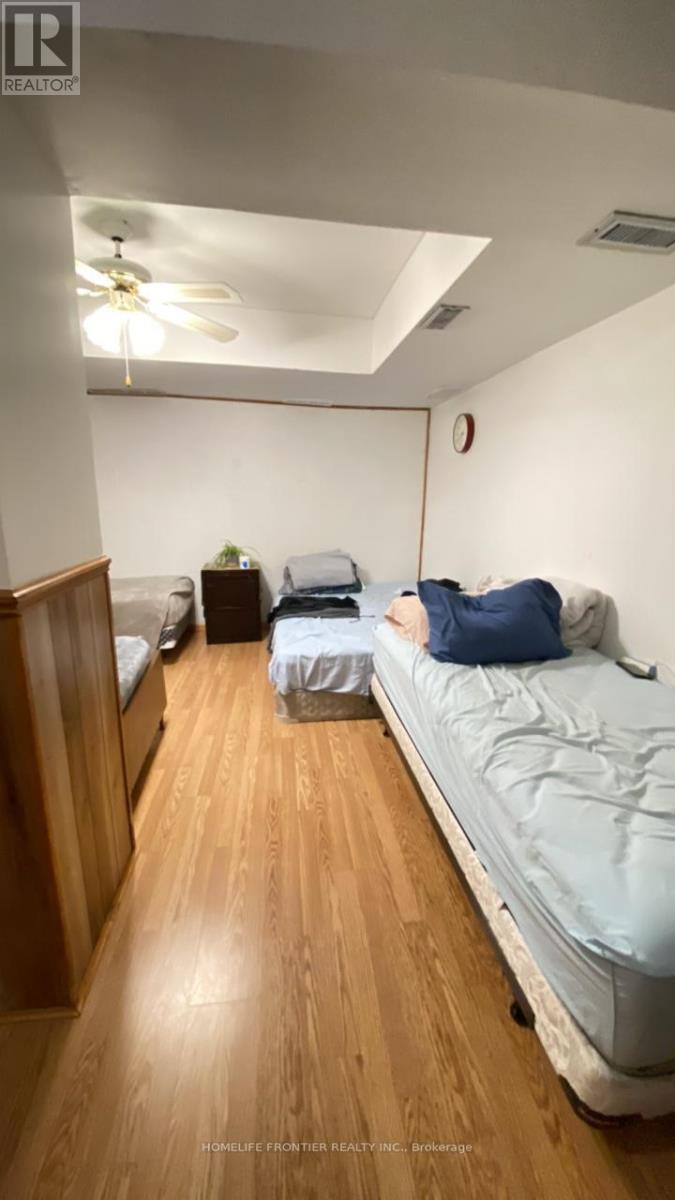 32 Bradworthy Court, Toronto, Ontario  M1B 2S7 - Photo 13 - E12457868