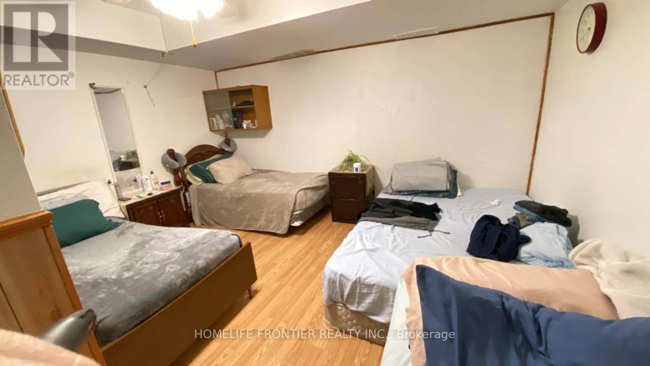 32 Bradworthy Court, Toronto, Ontario  M1B 2S7 - Photo 15 - E12457868