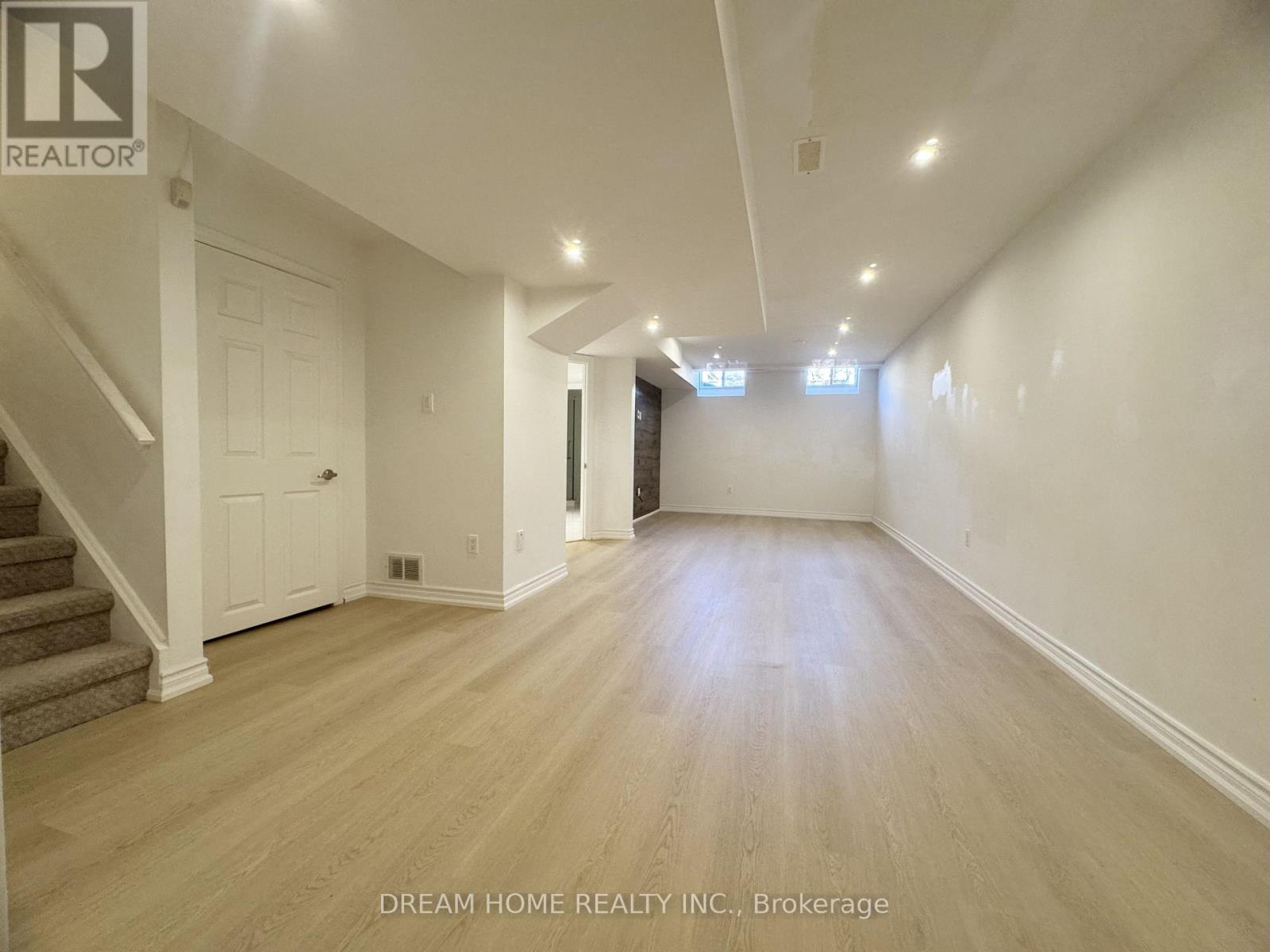 110 Autumn Hill Boulevard, Vaughan, Ontario  L4J 8Z1 - Photo 17 - N12457859