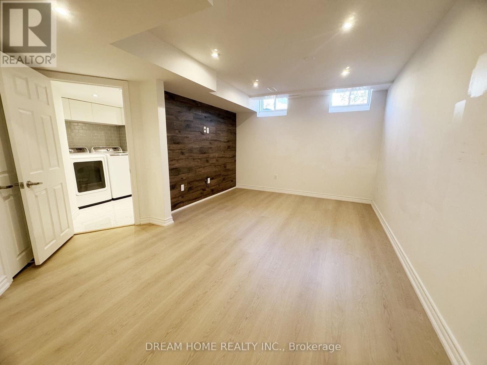 110 Autumn Hill Boulevard, Vaughan, Ontario  L4J 8Z1 - Photo 18 - N12457859