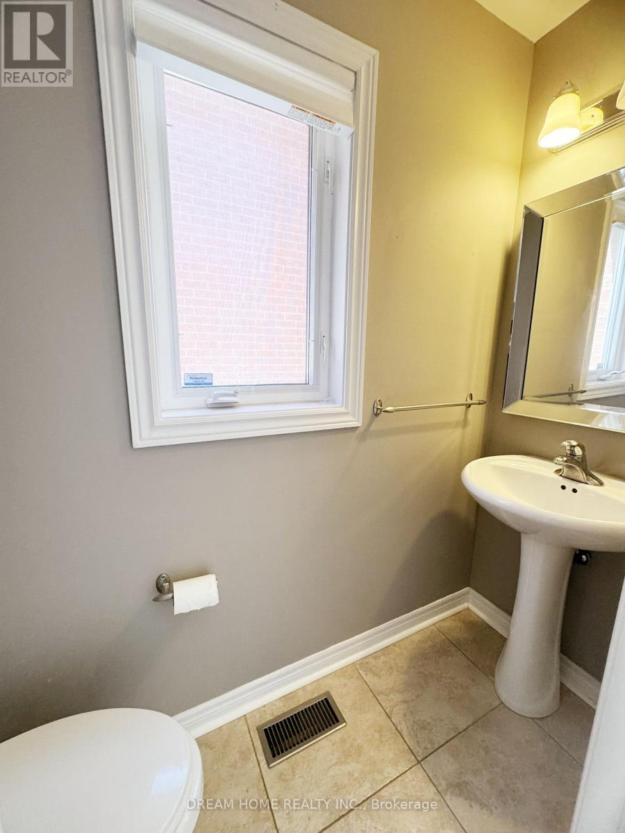 110 Autumn Hill Boulevard, Vaughan, Ontario  L4J 8Z1 - Photo 8 - N12457859