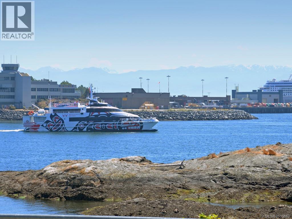 209 55 Songhees Rd, Victoria, British Columbia