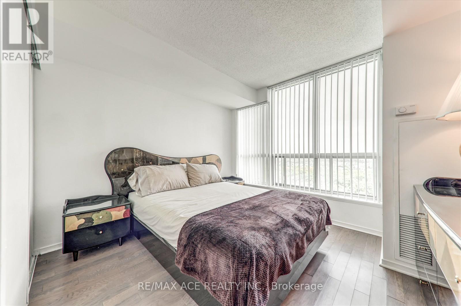 1803 - 2545 Erin Centre Boulevard, Mississauga, Ontario  L5M 6Z9 - Photo 20 - W12457850