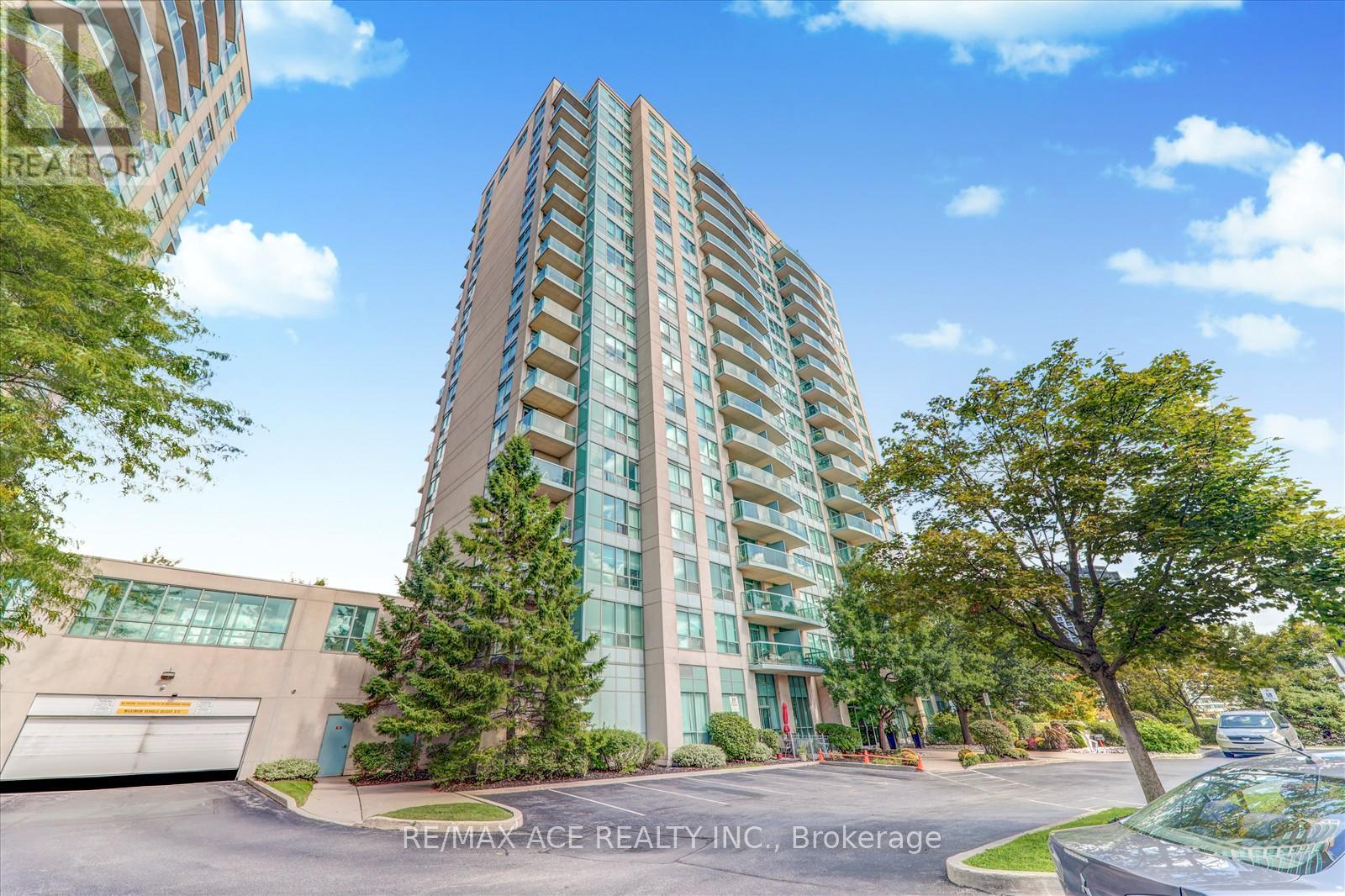 1803 - 2545 Erin Centre Boulevard, Mississauga, Ontario  L5M 6Z9 - Photo 6 - W12457850
