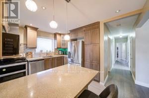 21 Lakeland Drive, Toronto, Ontario  M9V 1M8 - Photo 18 - W12457860