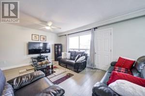 21 Lakeland Drive, Toronto, Ontario  M9V 1M8 - Photo 7 - W12457860