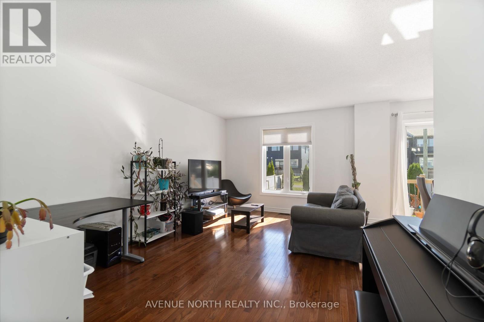 309 Mercury Street, Clarence-Rockland, Ontario  K4K 0G6 - Photo 9 - X12457872