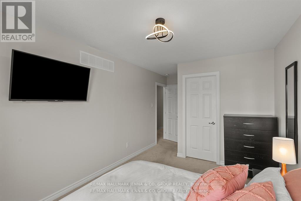 2302 Watercolours Way, Ottawa, Ontario  K2J 6N3 - Photo 16 - X12457879