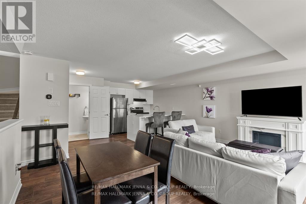 2302 Watercolours Way, Ottawa, Ontario  K2J 6N3 - Photo 8 - X12457879