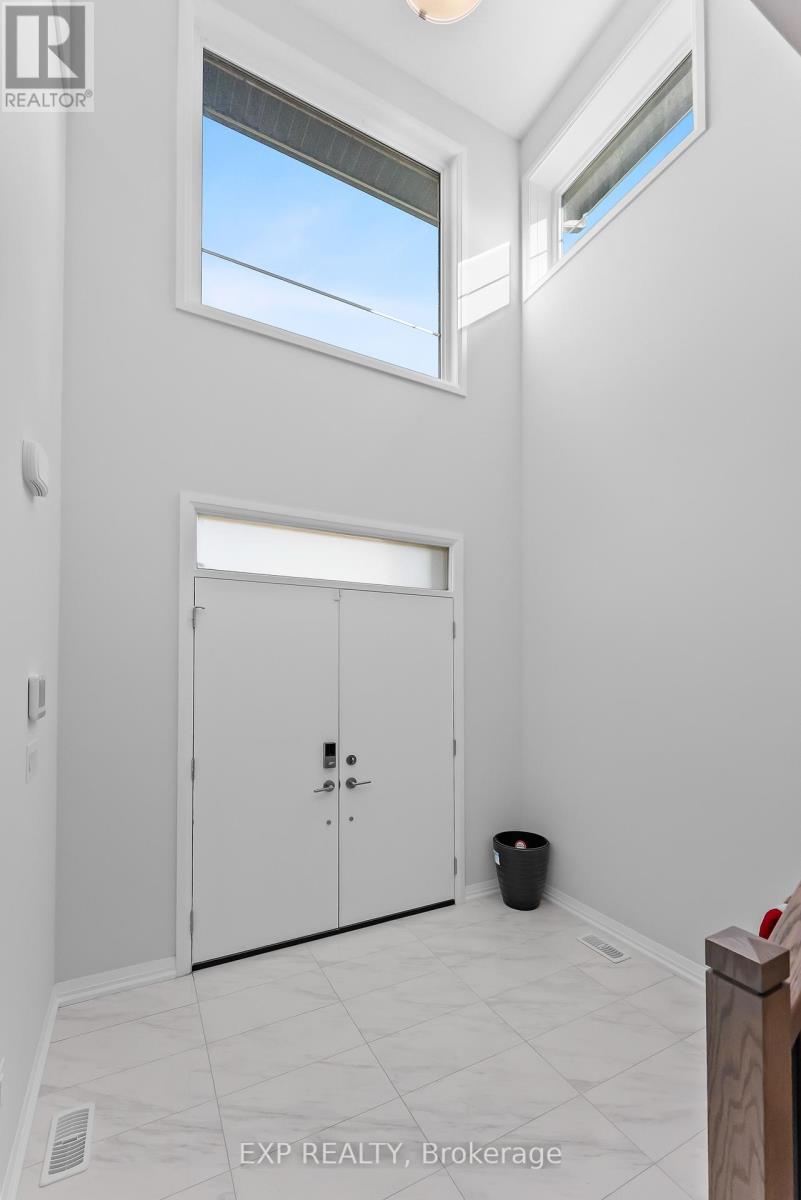 62 Marie Street, Pelham, Ontario  L0S 1E1 - Photo 4 - X12457880