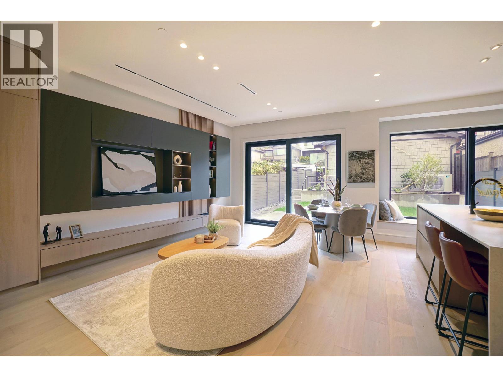 2 3460 W 14th Avenue, Vancouver, British Columbia  V6R 2W1 - Photo 5 - R3056703
