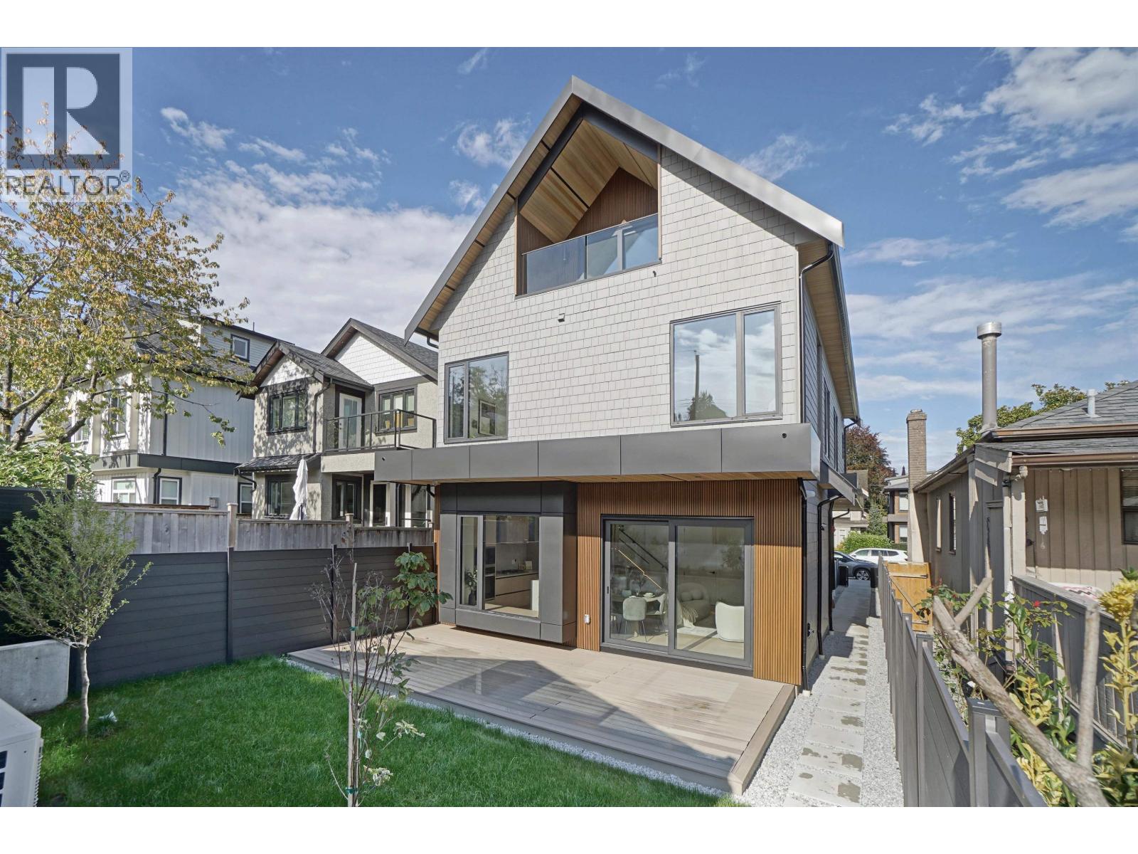 2 3460 W 14TH AVENUE, vancouver, British Columbia