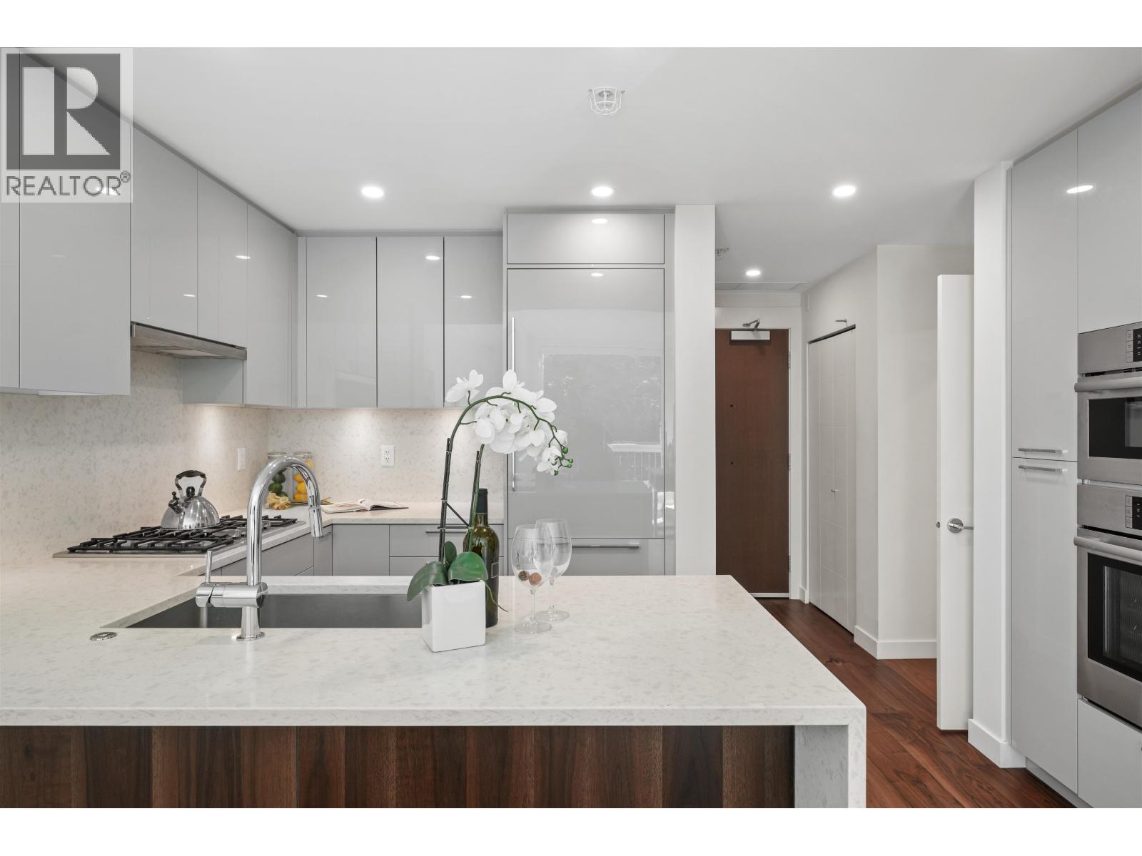 107 5058 CAMBIE STREET, Vancouver, British Columbia