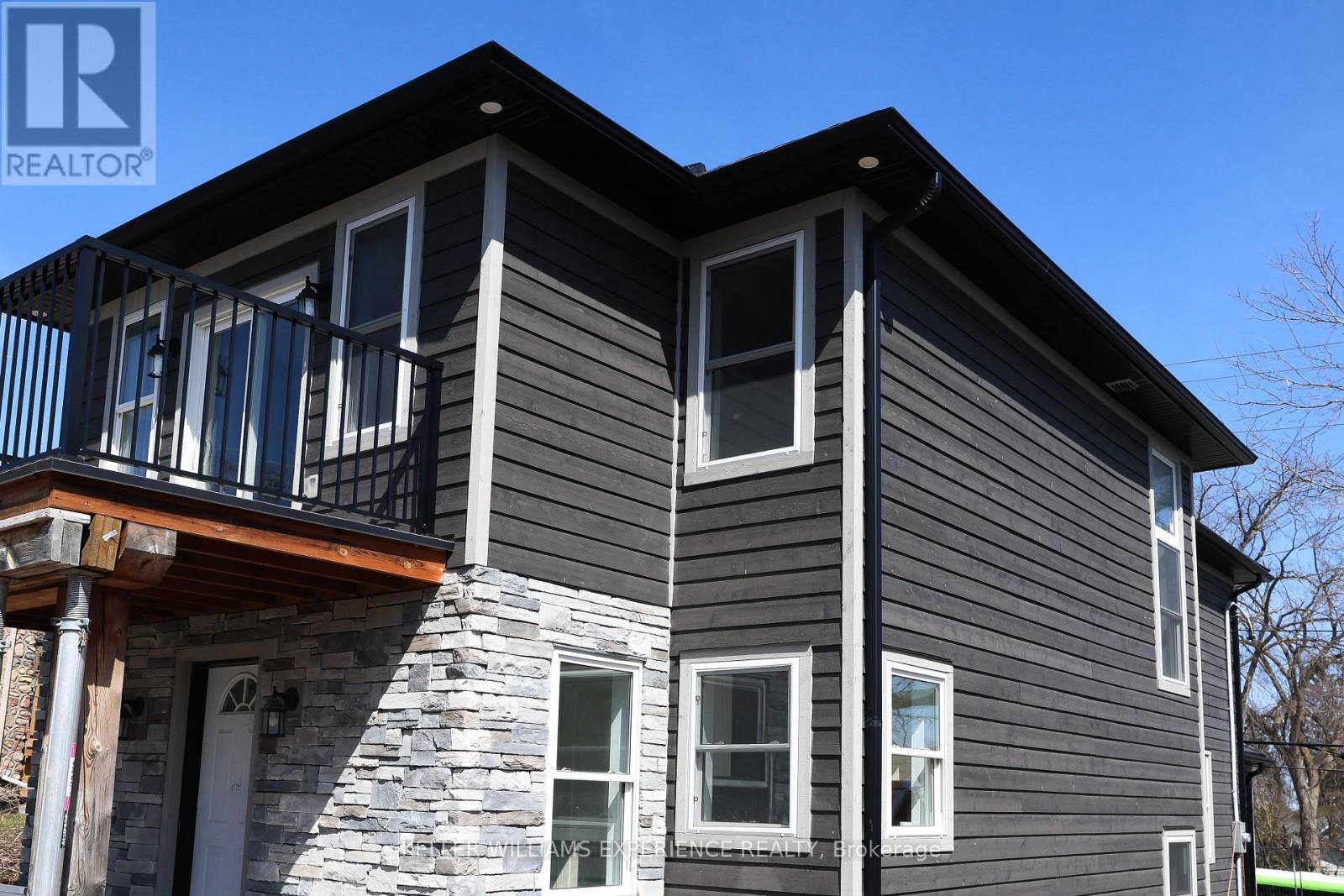 2233 4th Line, Innisfil, Ontario  L0L 1K0 - Photo 3 - N12457876
