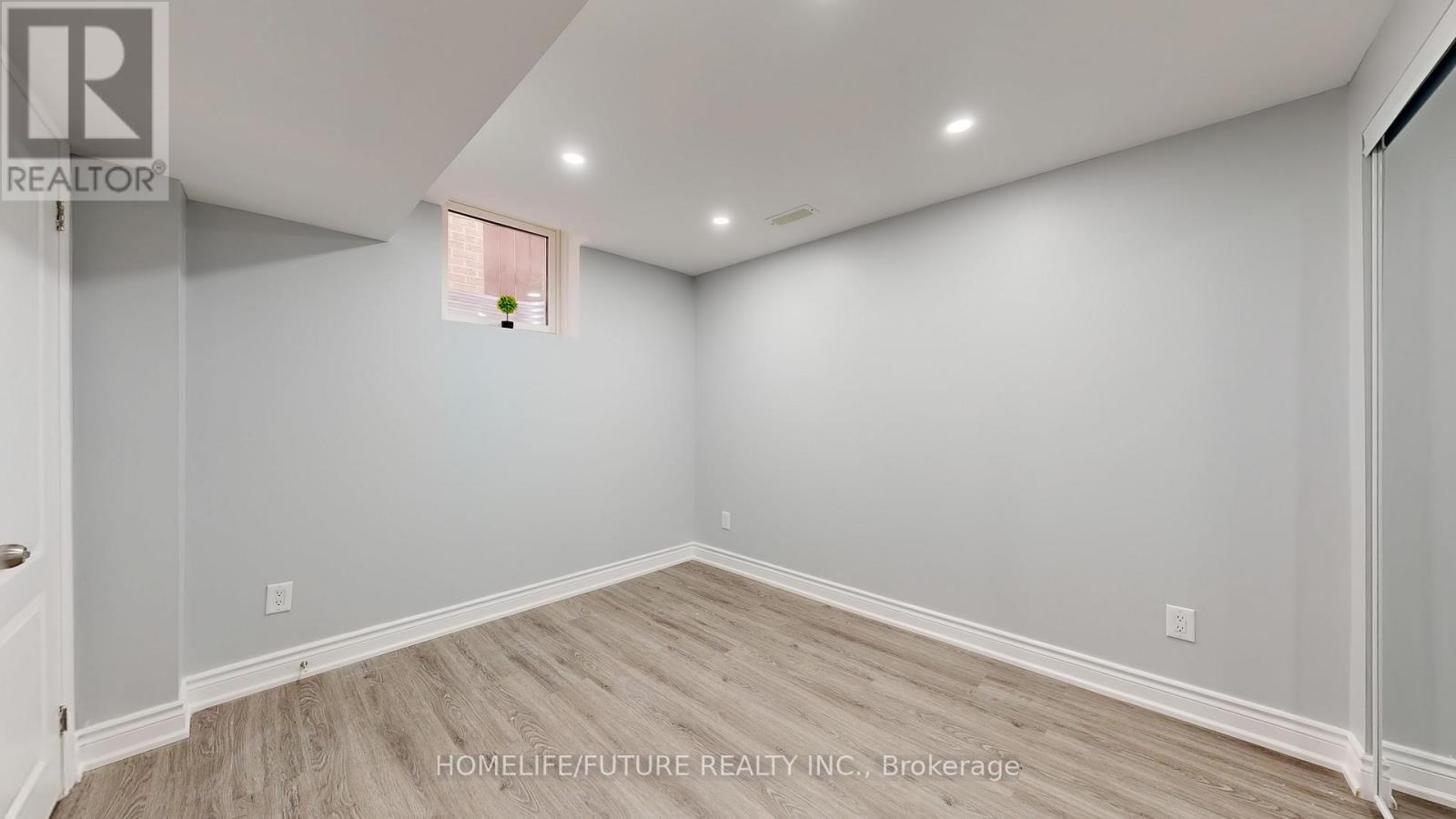 51 Estate Garden Drive, Richmond Hill, Ontario  L4E 3V5 - Photo 40 - N12457888