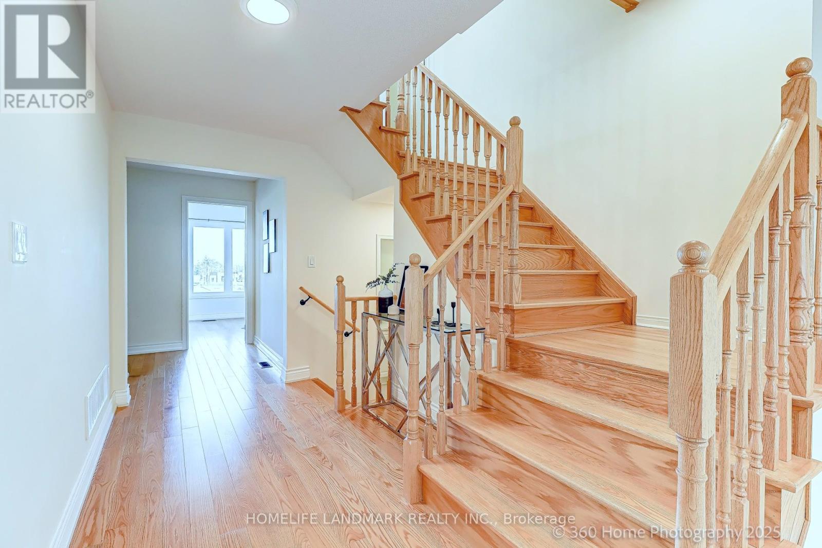 14 Hartney Drive, Richmond Hill, Ontario  L4S 0J8 - Photo 4 - N12457889