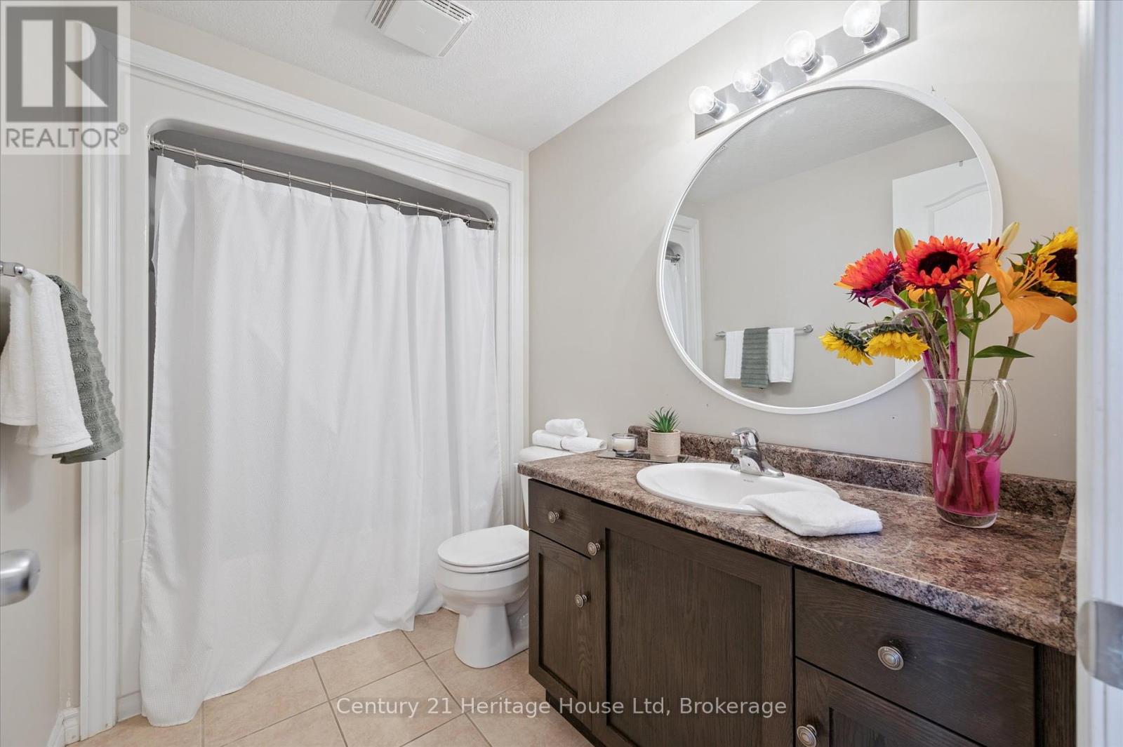 122 Creighton Avenue, Guelph, Ontario  N1E 0H8 - Photo 25 - X12457443