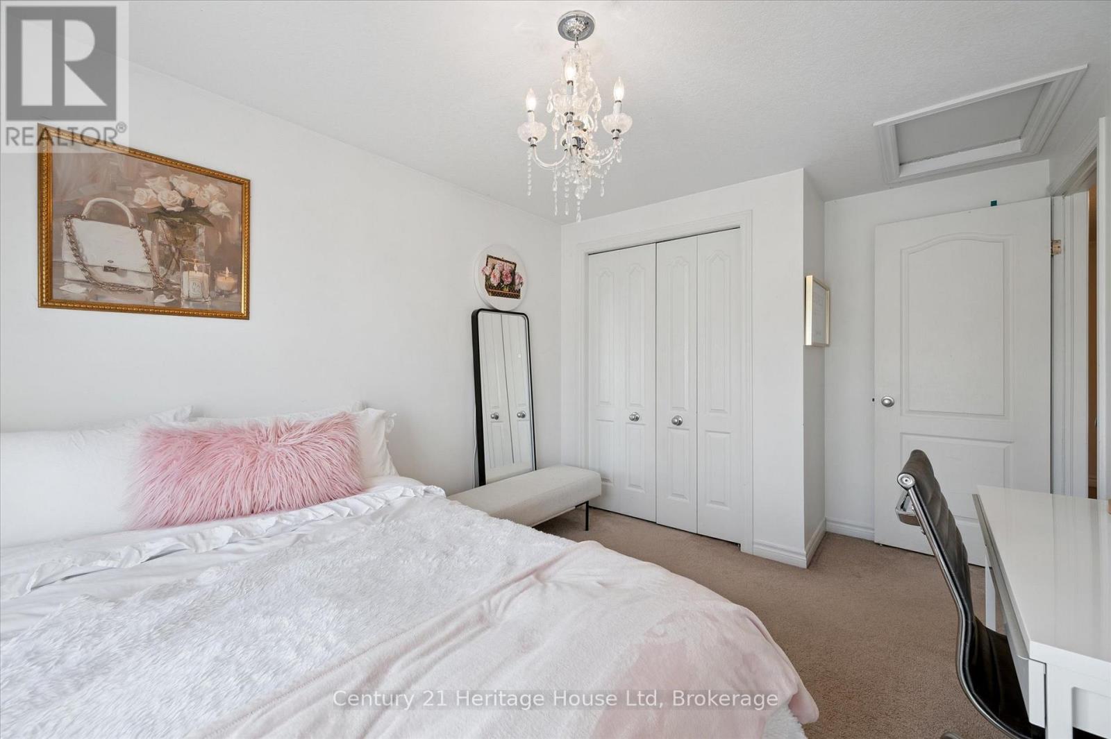 122 Creighton Avenue, Guelph, Ontario  N1E 0H8 - Photo 24 - X12457443