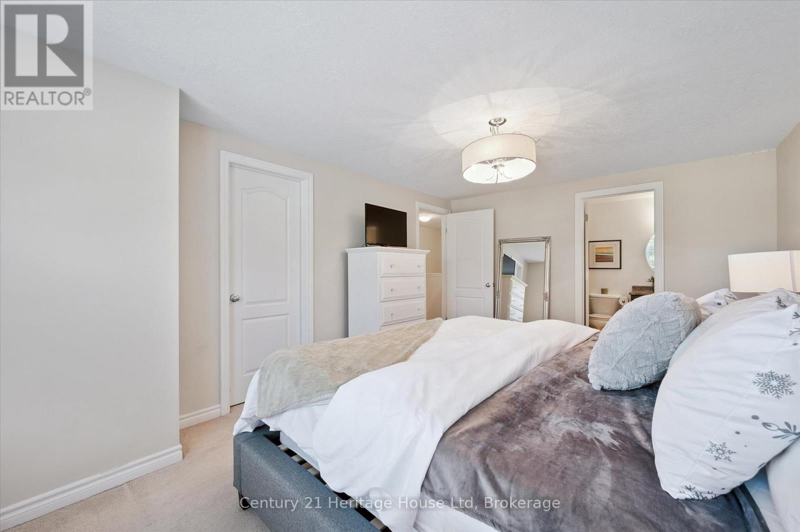 122 Creighton Avenue, Guelph, Ontario  N1E 0H8 - Photo 28 - X12457443